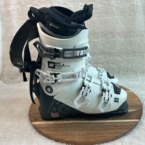 K2 Mindbender 110 Alliance Women's White Ski Boots Size 7 - 7.5